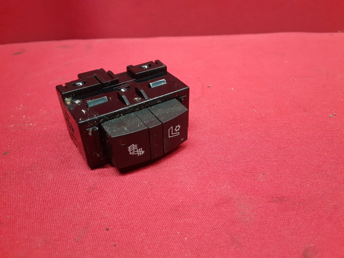 2009 - 2017 Buick Chevrolet RIGHT PASSENGER Heated Cooled Seat Temp Switch