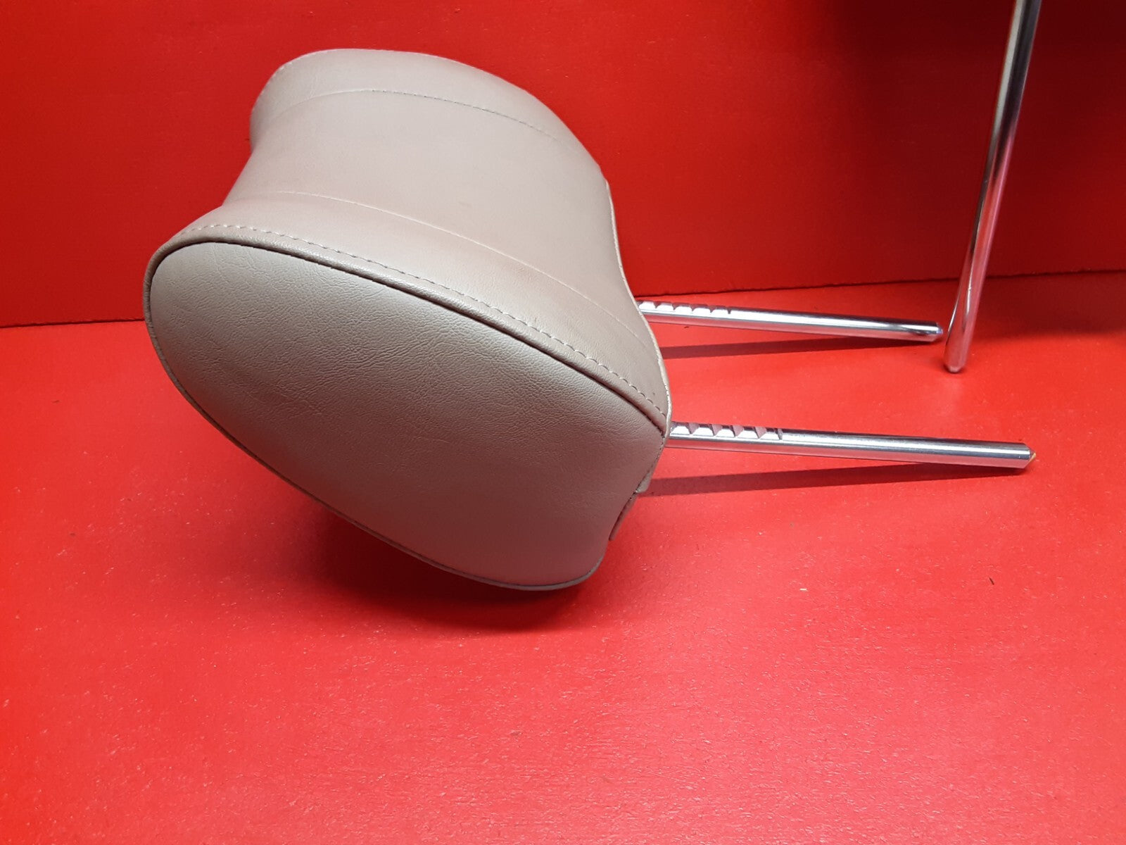 1999 - 2002 Jeep Grand Cherokee Headrest Head Rest FRONT Seat Set of 2