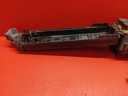 2004 - 2006 Dodge Durango 4.7L Fuse Box Engine w/o Tow Package