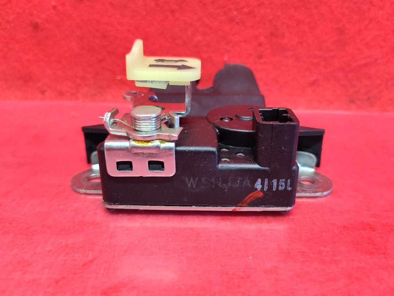 10-16 Hyundai Genesis Coupe 09-10 Sonata Rear Trunk Lid Latch Lock Actuator