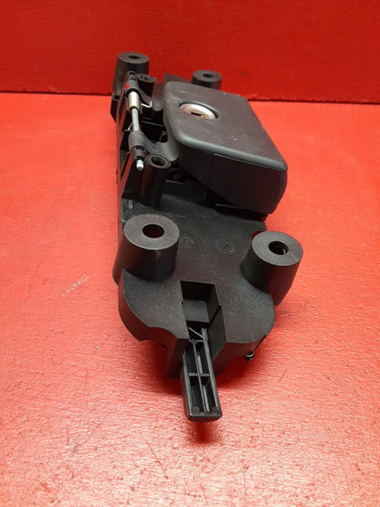 2007 Volvo V50 Glove Box Storage Container Lock Assembly