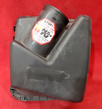 2002 2003 Saturn Vue 2.2 4Cyl  Air Cleaner Top Box / Lid - 22633496