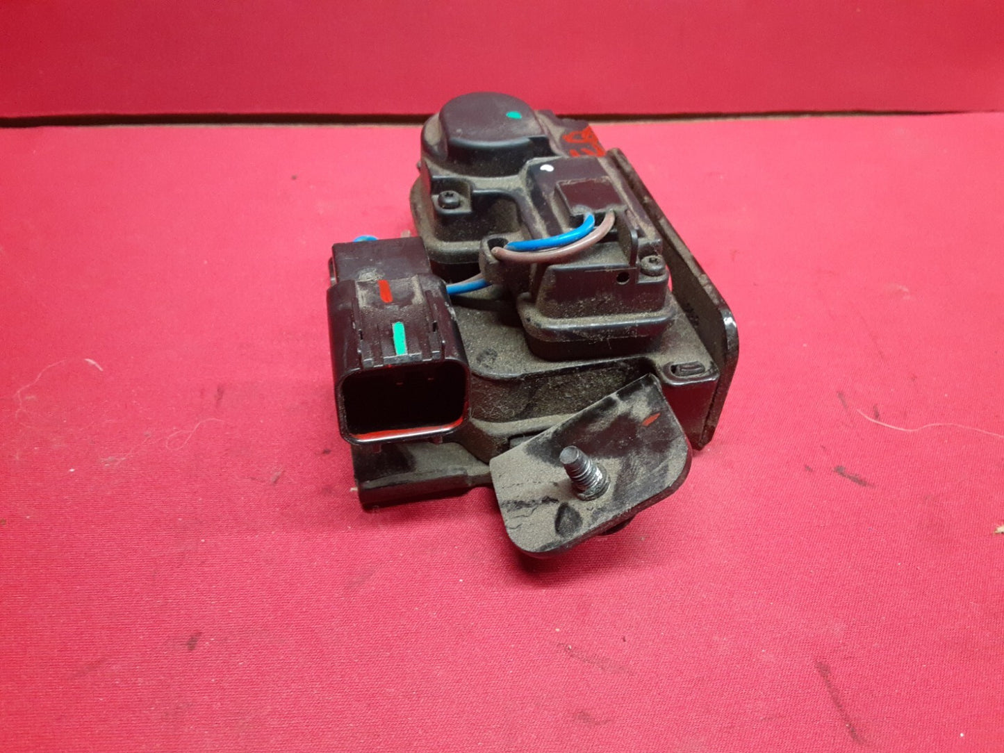 2006 - 2017 GMC Chevy Cadillac Pontiac Buick Hatch Latch Actuator 13584872