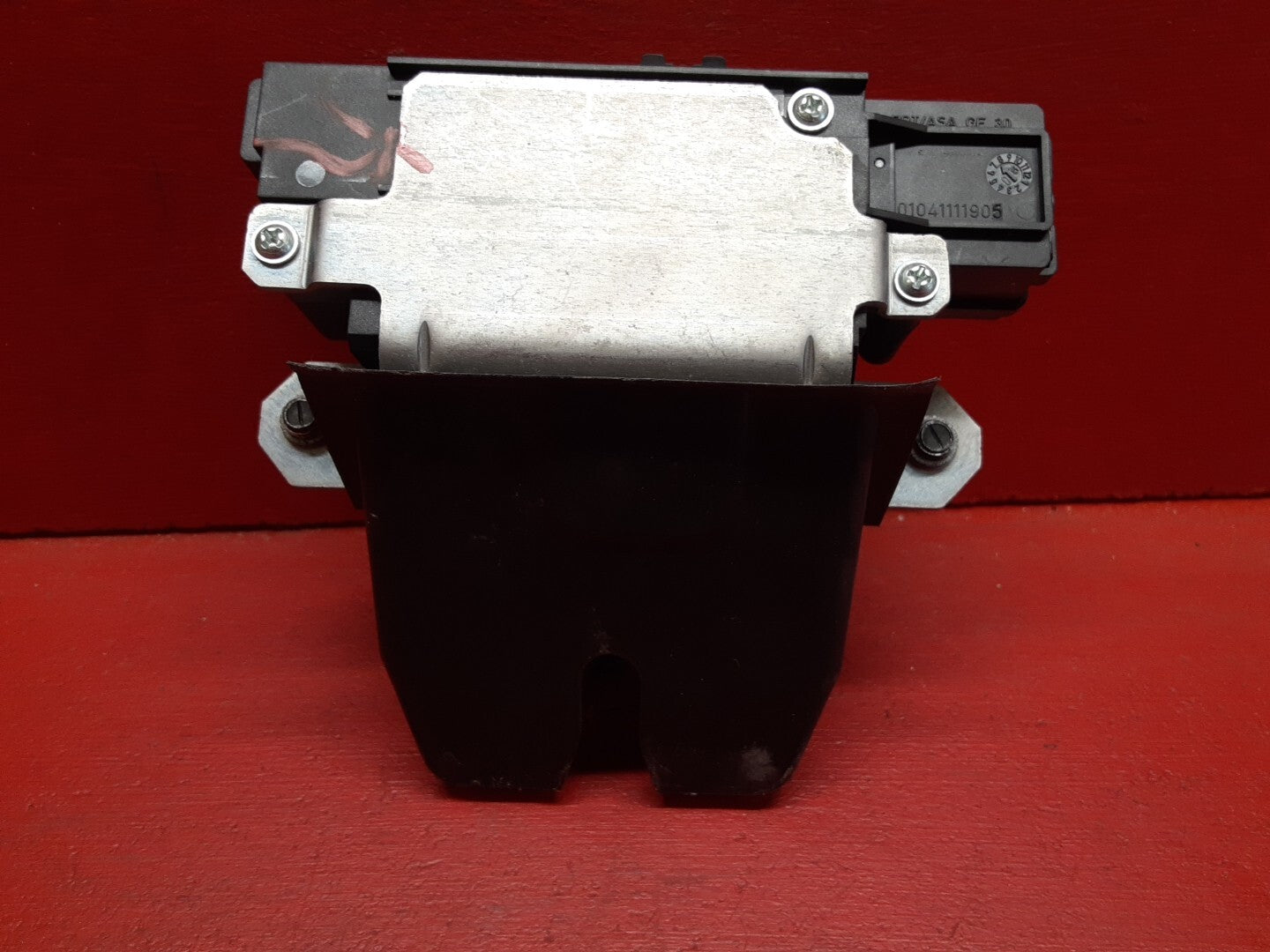 2005 - 2011 Volvo V50 Tailgate Trunk Lid Boot Lock Latch Actuator