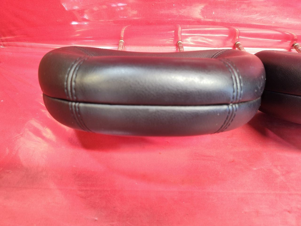 1999-2005 VW Volkswagen Beetle Front Left Right Seat Headrest Black Leather