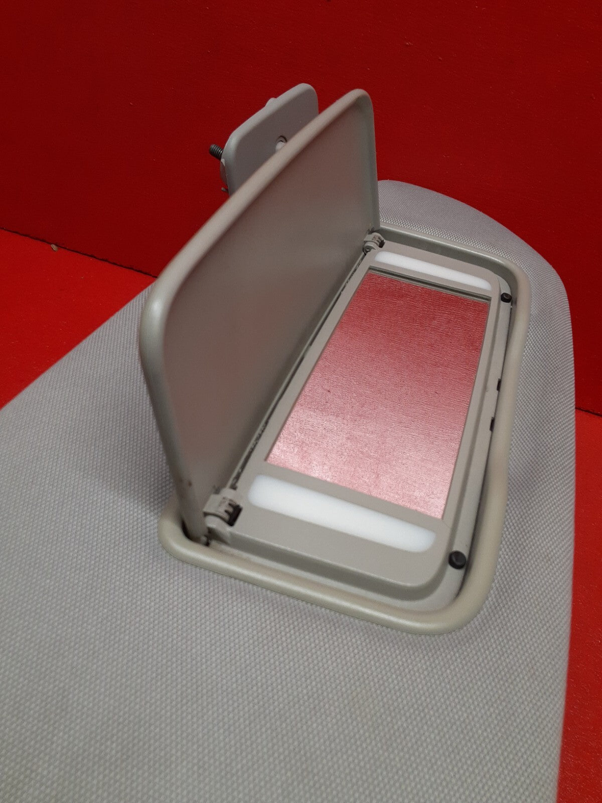 2003 - 2006 Volvo XC90 RIGHT PASSENGER SIDE Sun Visor Illuminated