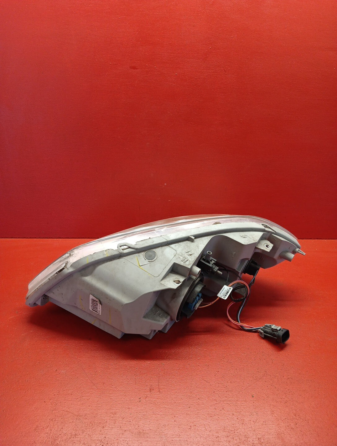 2005-2009 Chevrolet Cobalt Front Right Passenger Headlight 22740620