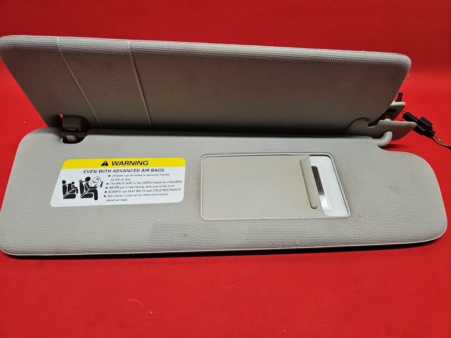 2007 - 2015 Audi Q7 Right & Left Sun Visor Gray Cloth Illuminated PAIR / SET