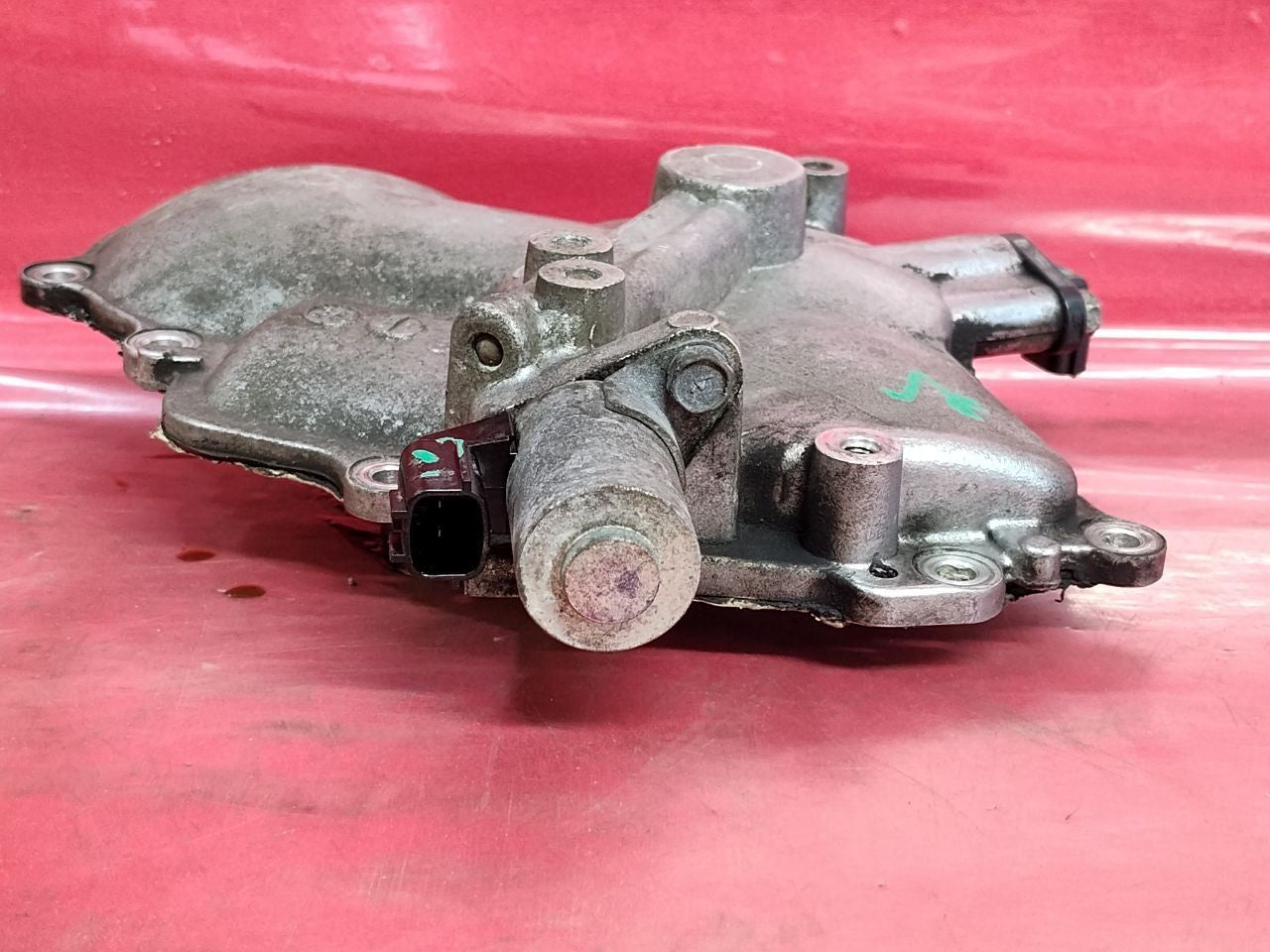 11-13 Infiniti Qx56 14-15 Qx80 Right Passenger Engine Timing Chain Valve Cover