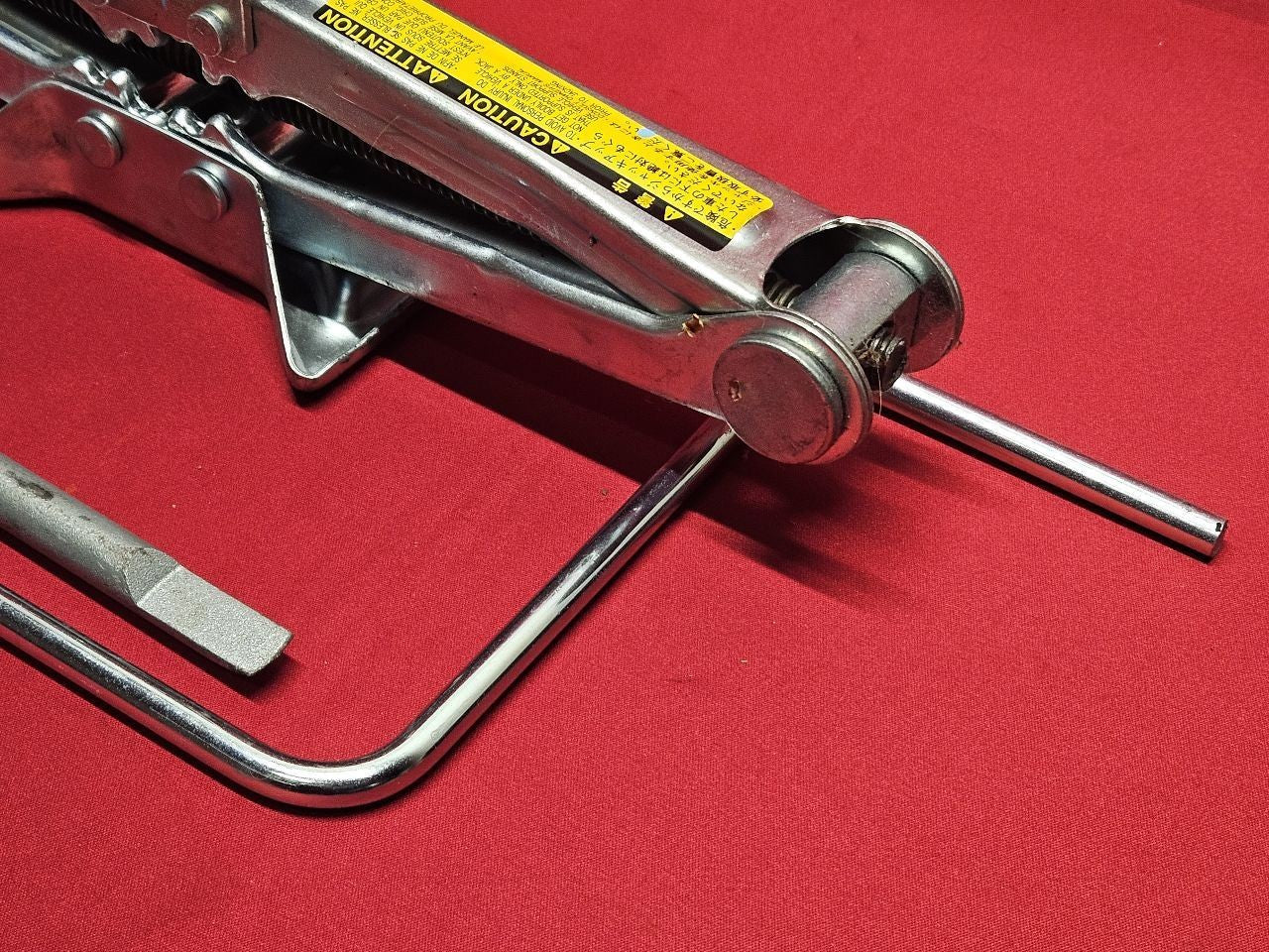 2001-2003 Toyota Prius Emergency Spare Tire Scissor Jack Wheel Wrench Set