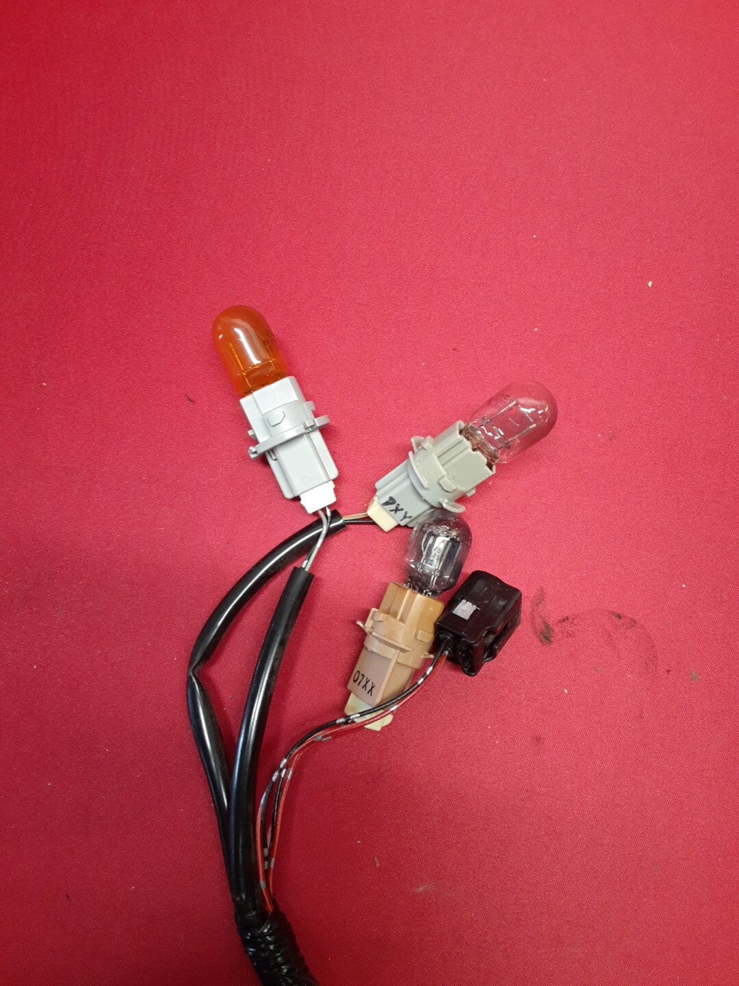 2007-2009 Mazda CX-7 2.3L LEFT or RIGHT Taillight Lamp Harness Socket PIGTAIL