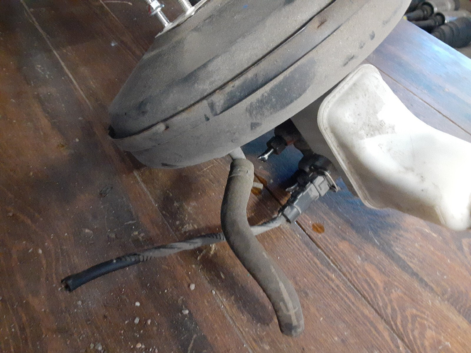 2011 Kia Sorento Power Brake Booster w/ Master Cylinder 	59110-1U000
