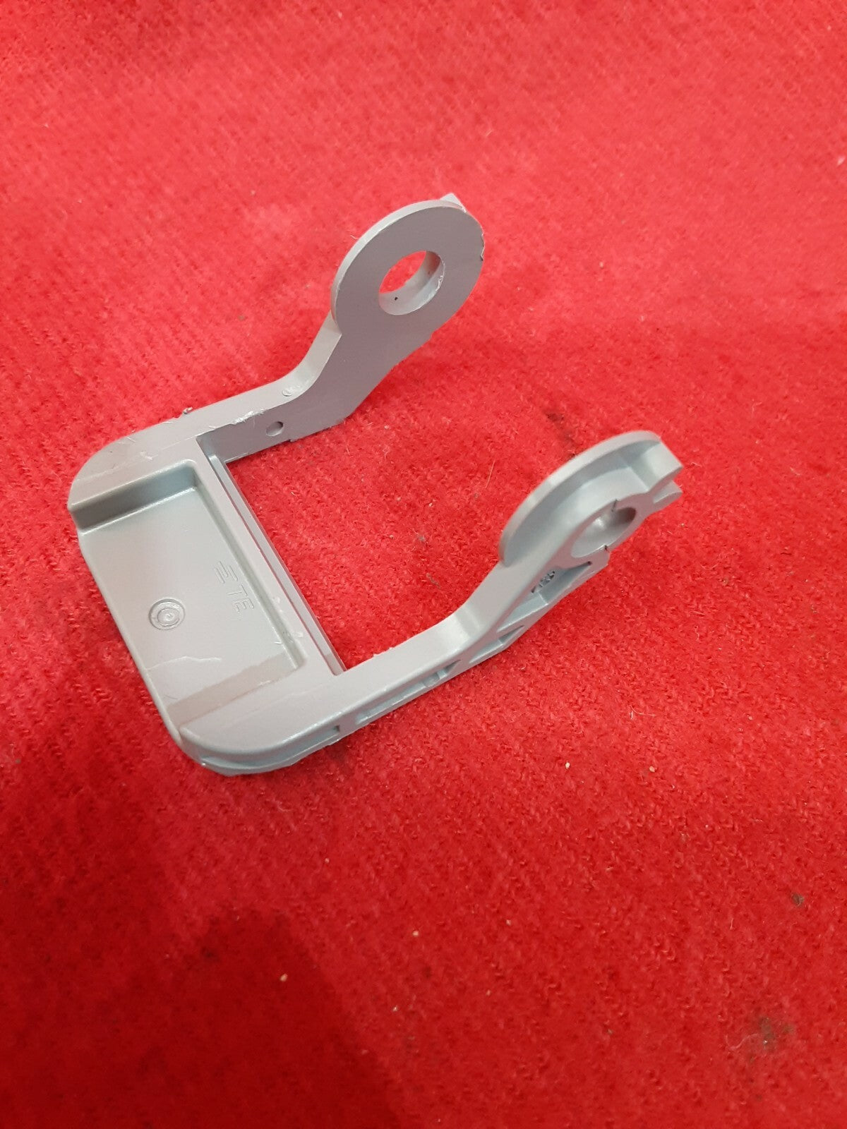 Land Rover / Jaguar Right Passenger Headlight Ballast Harness Clip Lock Grey