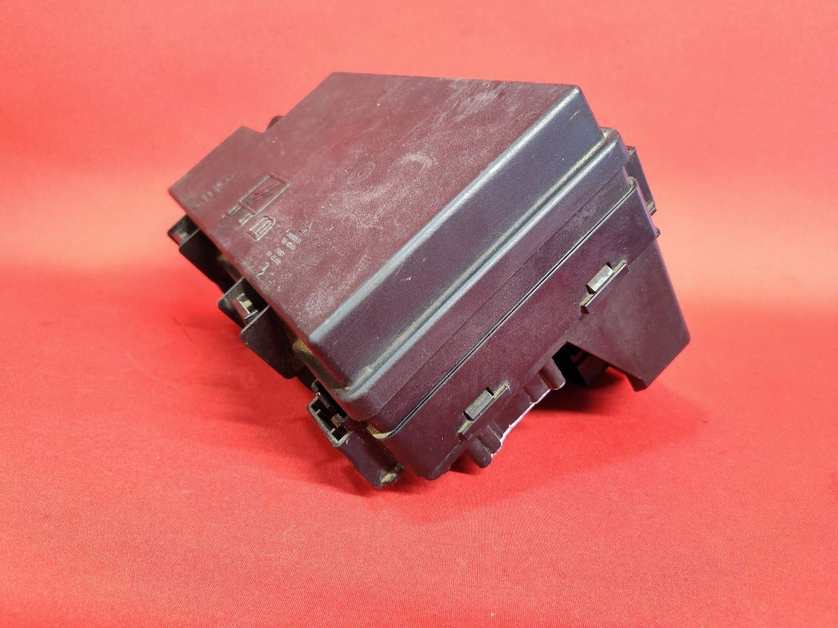 2010 Chrysler Dodge Van Totally Integrated Power Module w/ Fuse Box TIPM
