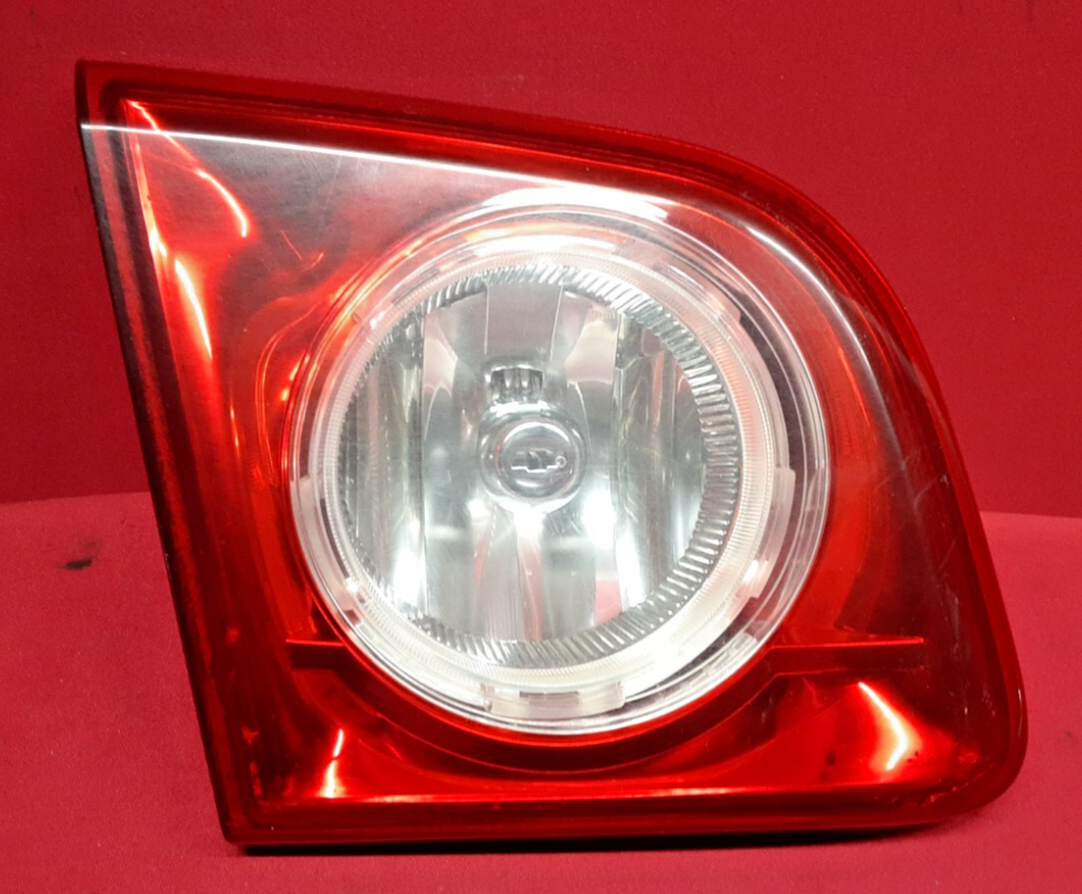 2008 - 2012 Chevy Chevrolet Malibu LEFT INNER Trunk Lid Tail Light Lamp 15271121