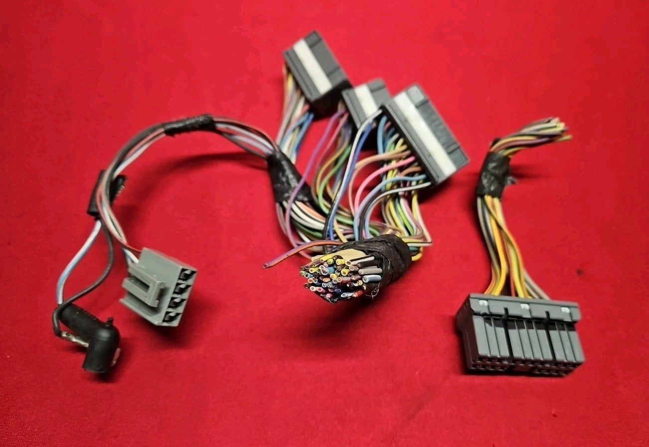 1998 Ford Explorer Mercury Mountaineer Center Dash Body Control Module PIGTAILS