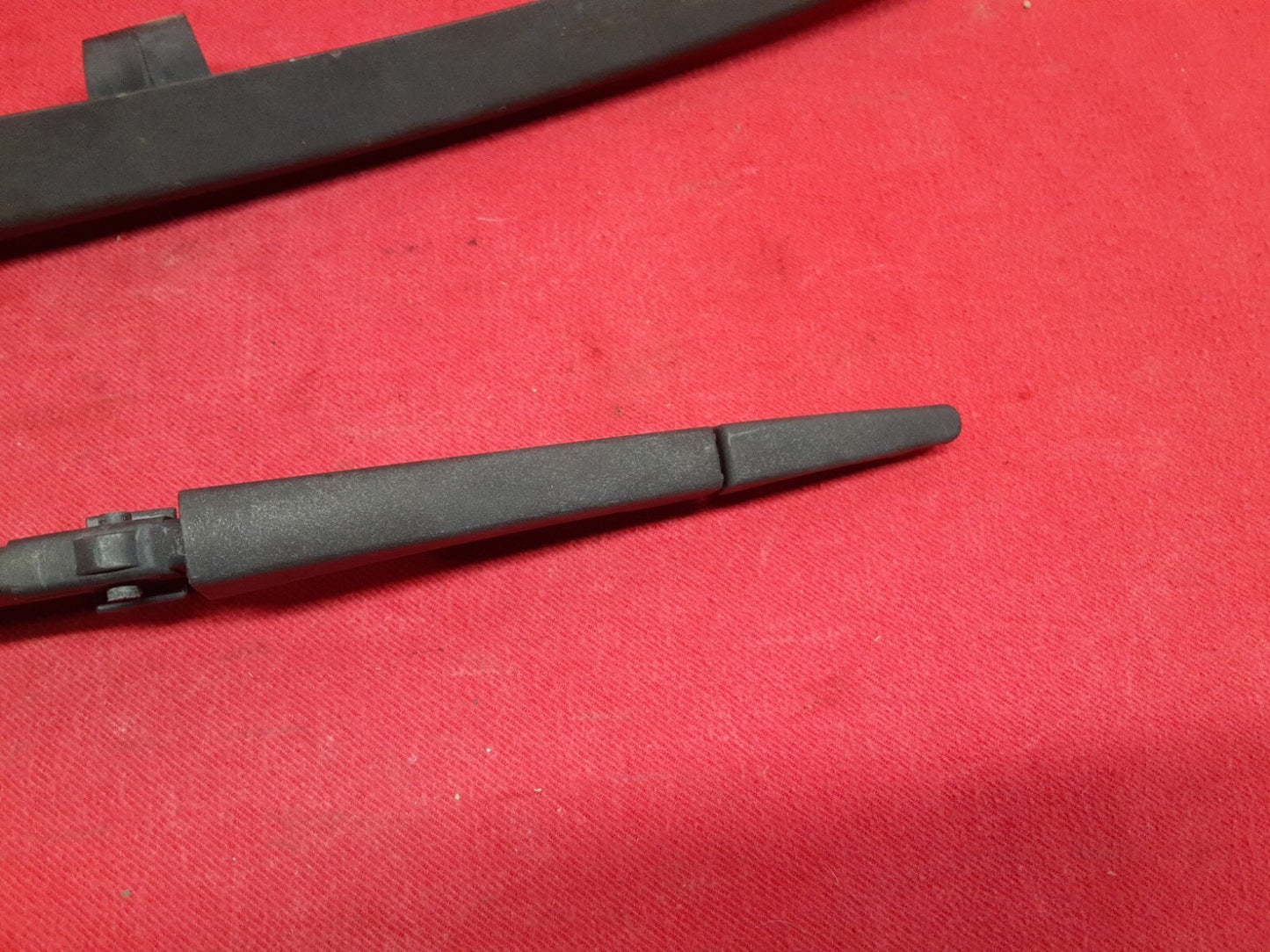 2005 - 2010 Jeep Grand Cherokee Laredo Limited REAR Liftgate Wiper Arm Black