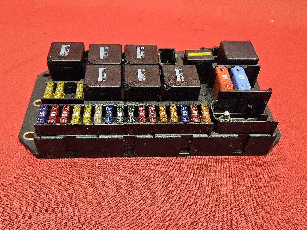 2006 Range Rover V8 Supercharged Interior REAR Side Quarter Panel Fuse Box