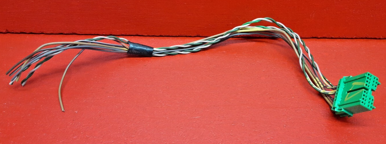 2004 Volvo XC90 Speedometer Instrument Cluster PIGTAIL ONLY