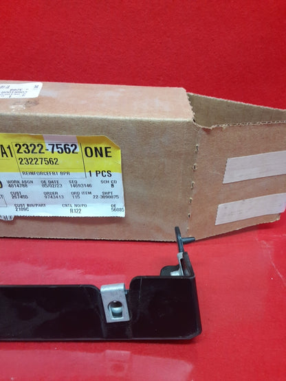 2018 - 2024 GM Chevrolet Equinox Front Right Passenger Wheelhouse Liner Bracket