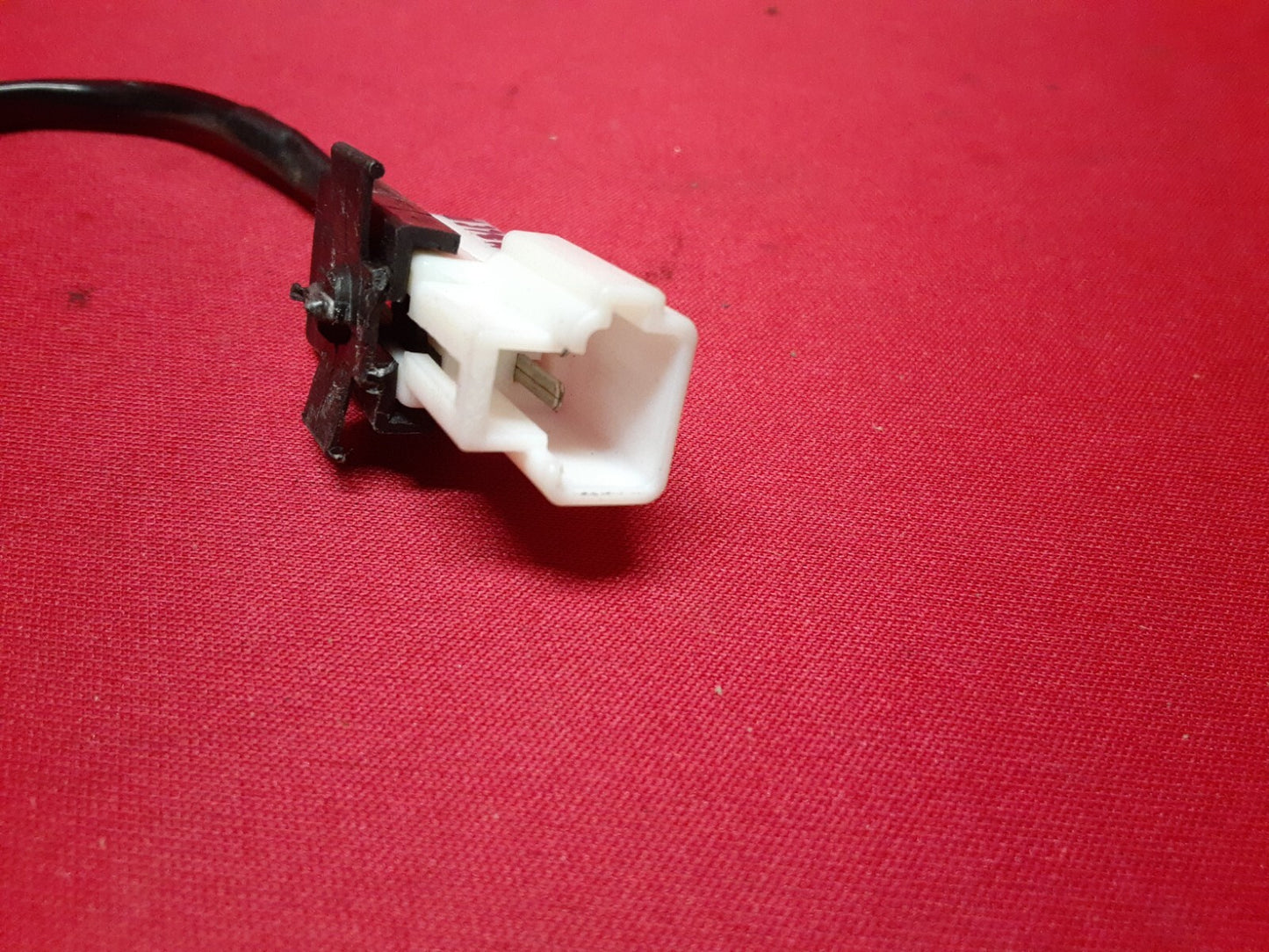 1992 - 1996 Lexus ES300 Trunk Deck Lid Lock Tumbler Cylinder 69055-33150 PIGTAIL