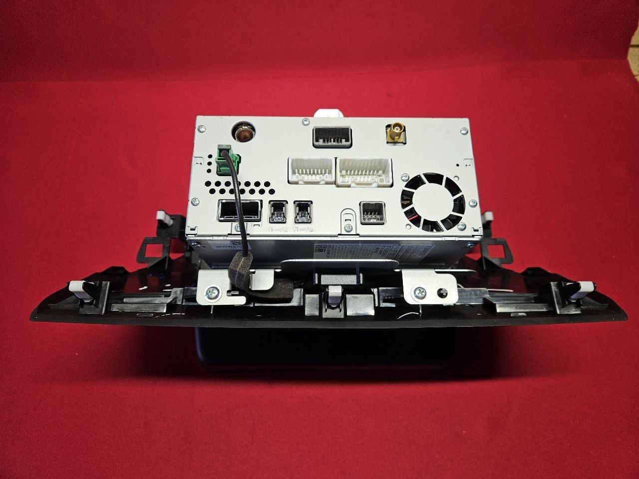 2018-2020 Mitsubishi Eclipse Cross Radio Receiver XM Multivision Display Screen 