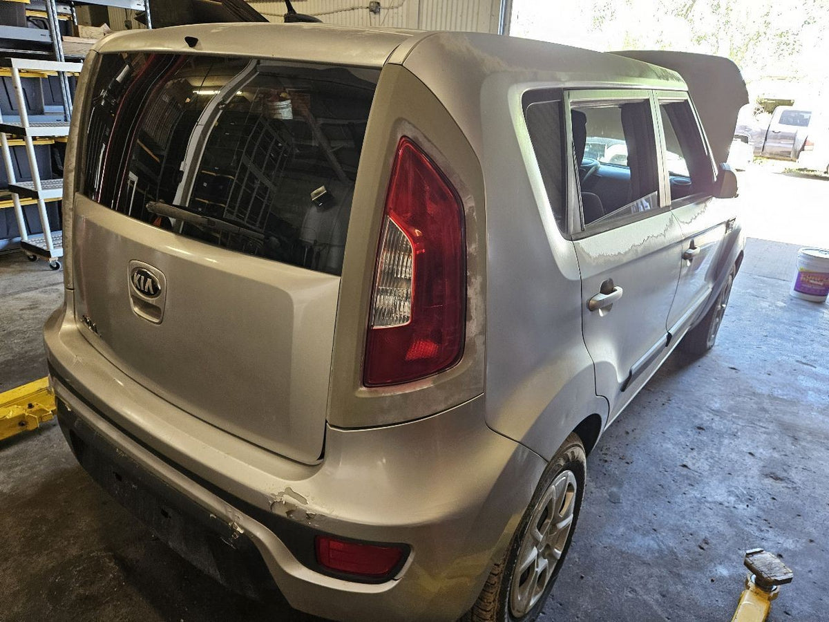 2011-2013 Kia Soul CONVENTIONAL Key-Turn Ignition Steering Column Collar Shroud