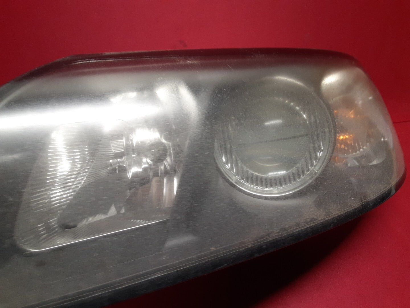 2004 - 2007 Volvo S40 05-07 V50 LEFT DRIVER Headlight Lamp HALOGEN 31335215
