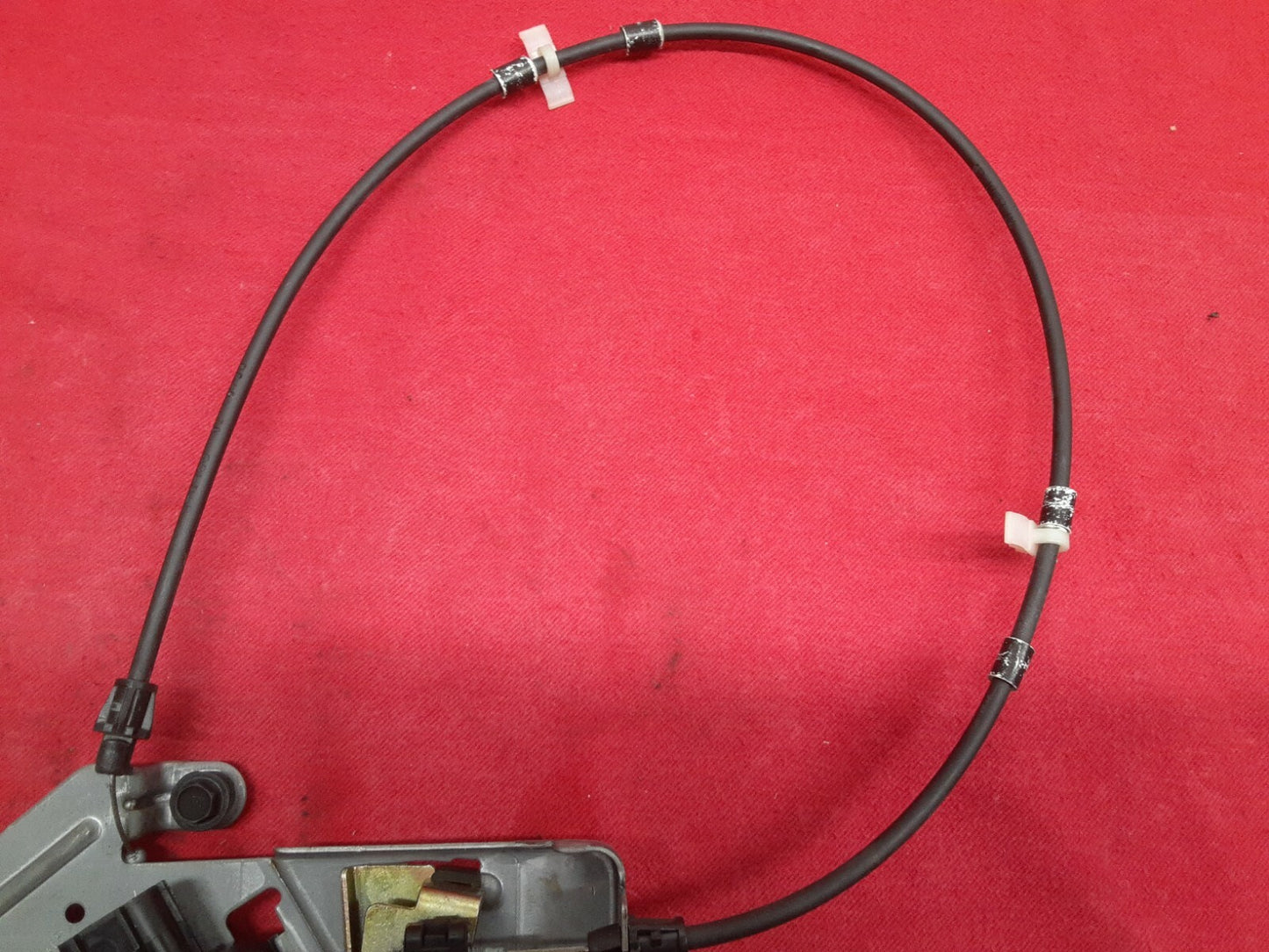 2001 2002 2003 2004 Jeep Grand Cherokee Overland Liftgate Tailgate Lock Actuator