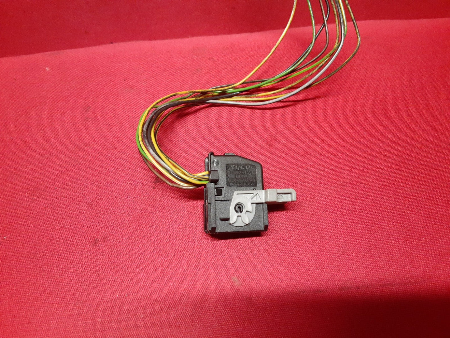 2003 - 2006 Range Rover HSE Headlight Switch w/ Auto Lamps YUD500880PUY  PIGTAIL