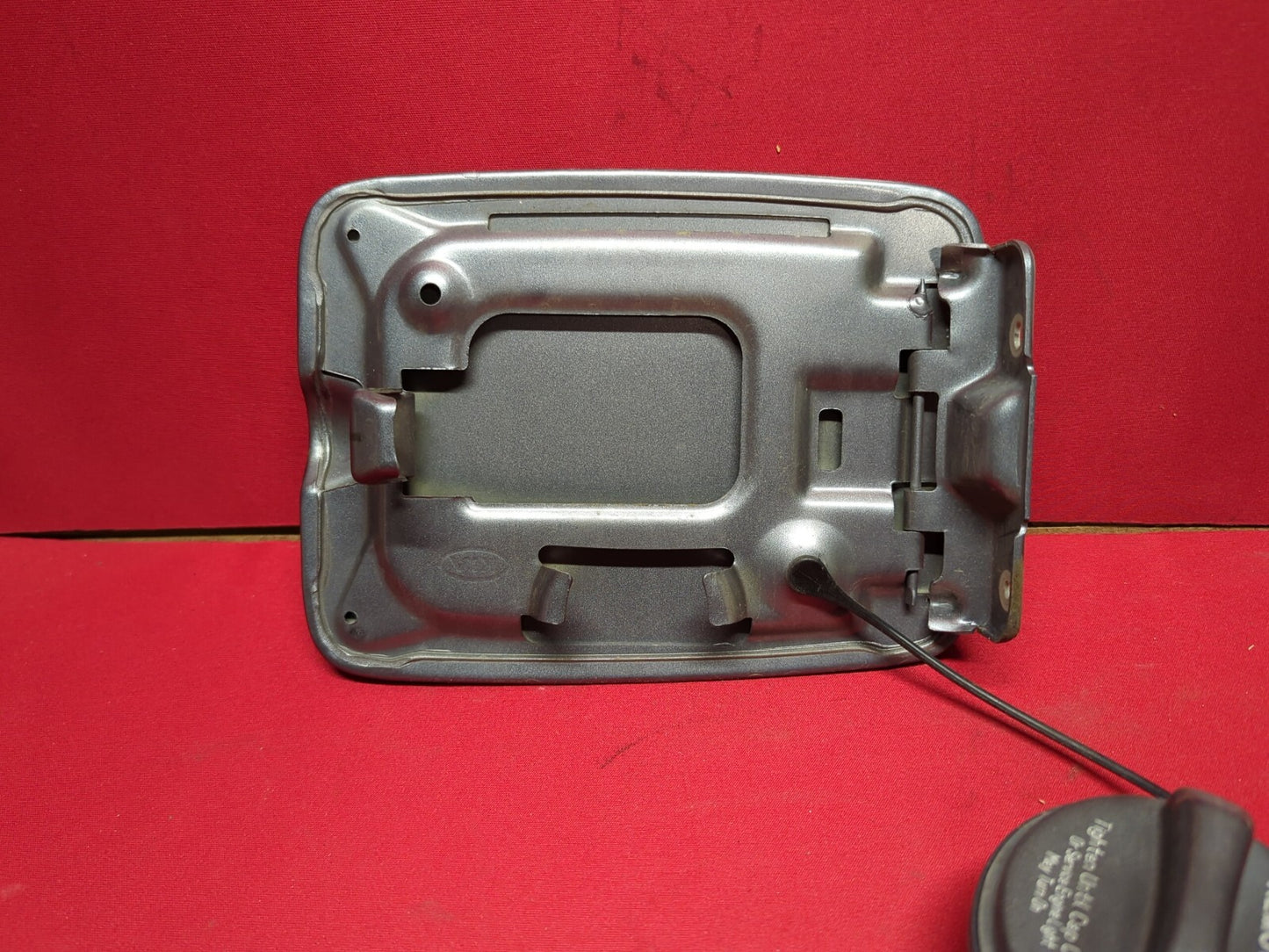 2003 - 2009 Fuel Filler Door Lid Flap w/ Cap 69511-3E110 - G7 - 	Alpine Gray