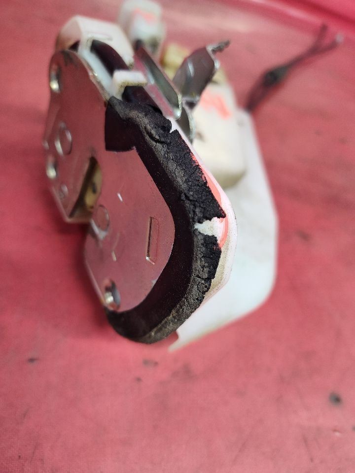 1998-2005 Lexus GS300 / 01-05 GS430 Left Driver REAR Door Latch Lock Actuator