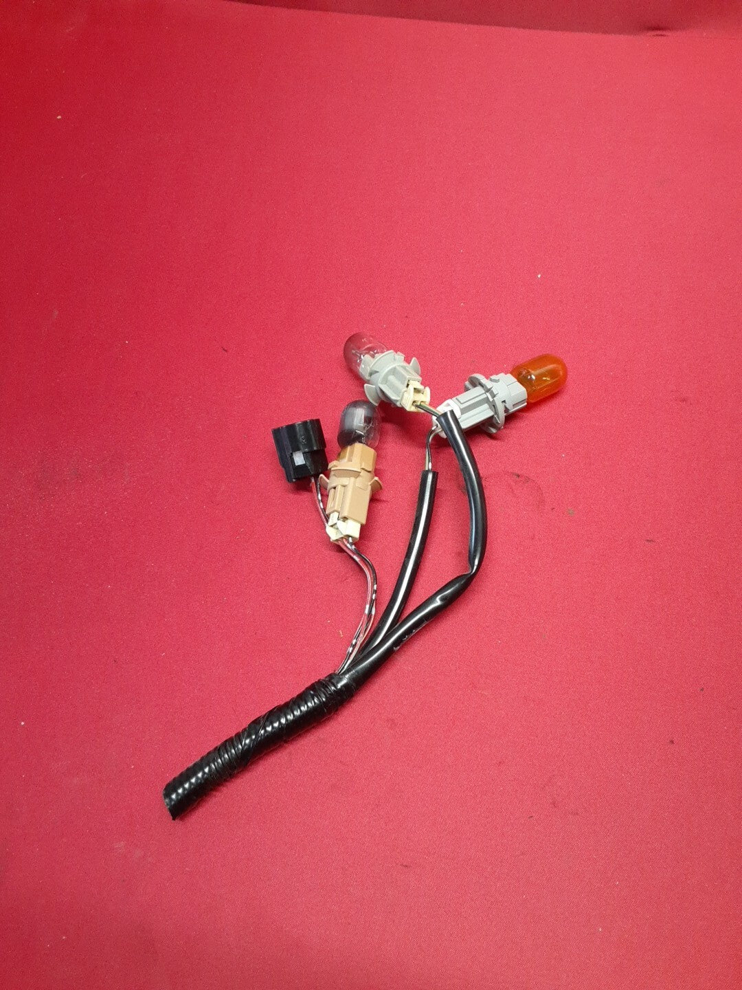 2007-2009 Mazda CX-7 2.3L LEFT or RIGHT Taillight Lamp Harness Socket PIGTAIL