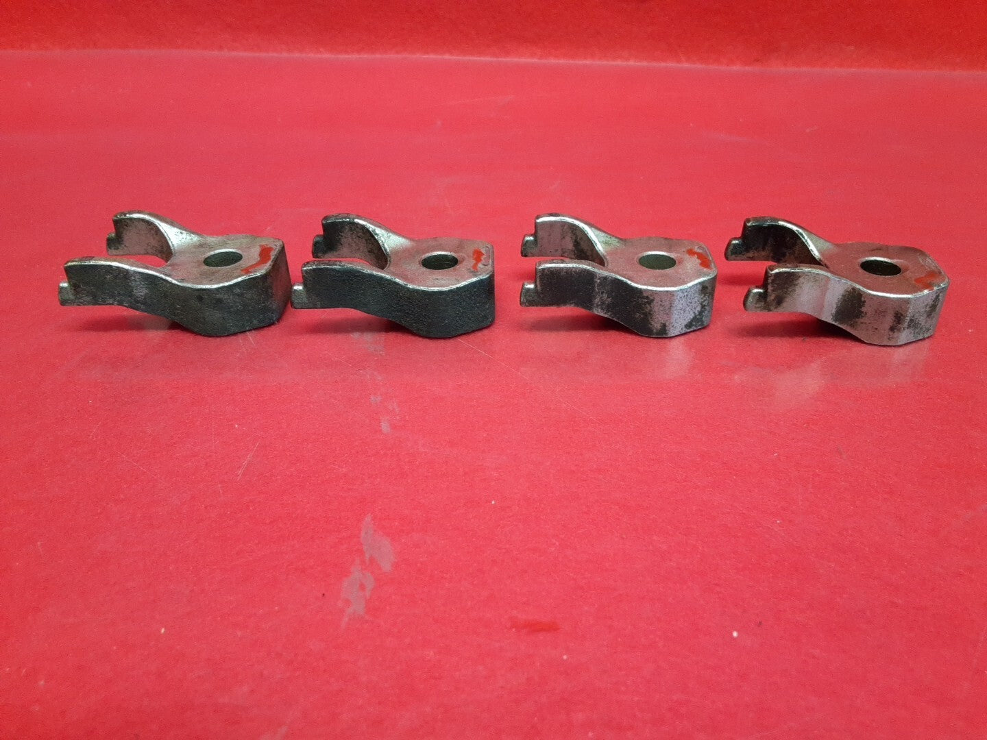 2007 Mazda CX7 CX-7 Fuel Injector Hold Down Bracket Set of 4