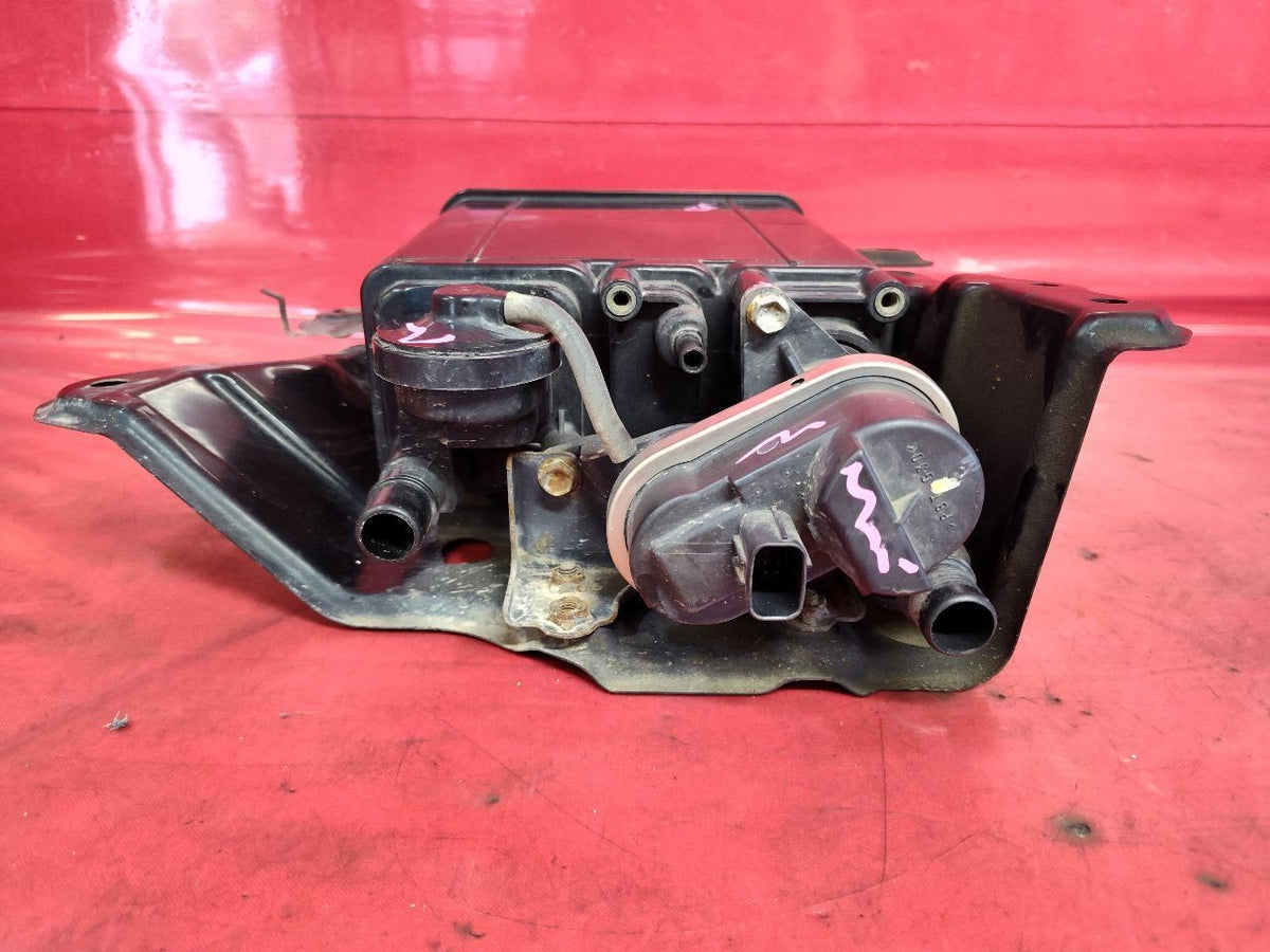 2006-2012 Toyota Rav4 Japan Evaporative Emissions Charcoal Vapor Canister + Pump