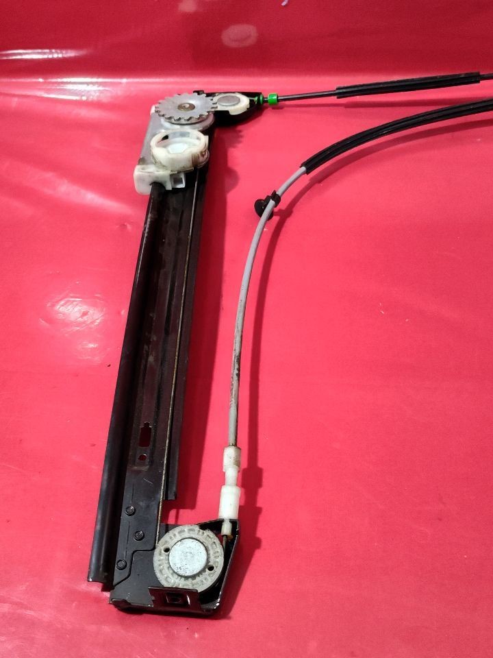 2002-2005 Mini Cooper Base / S RIGHT PASSENGER Door Window Regulator w/ Motor