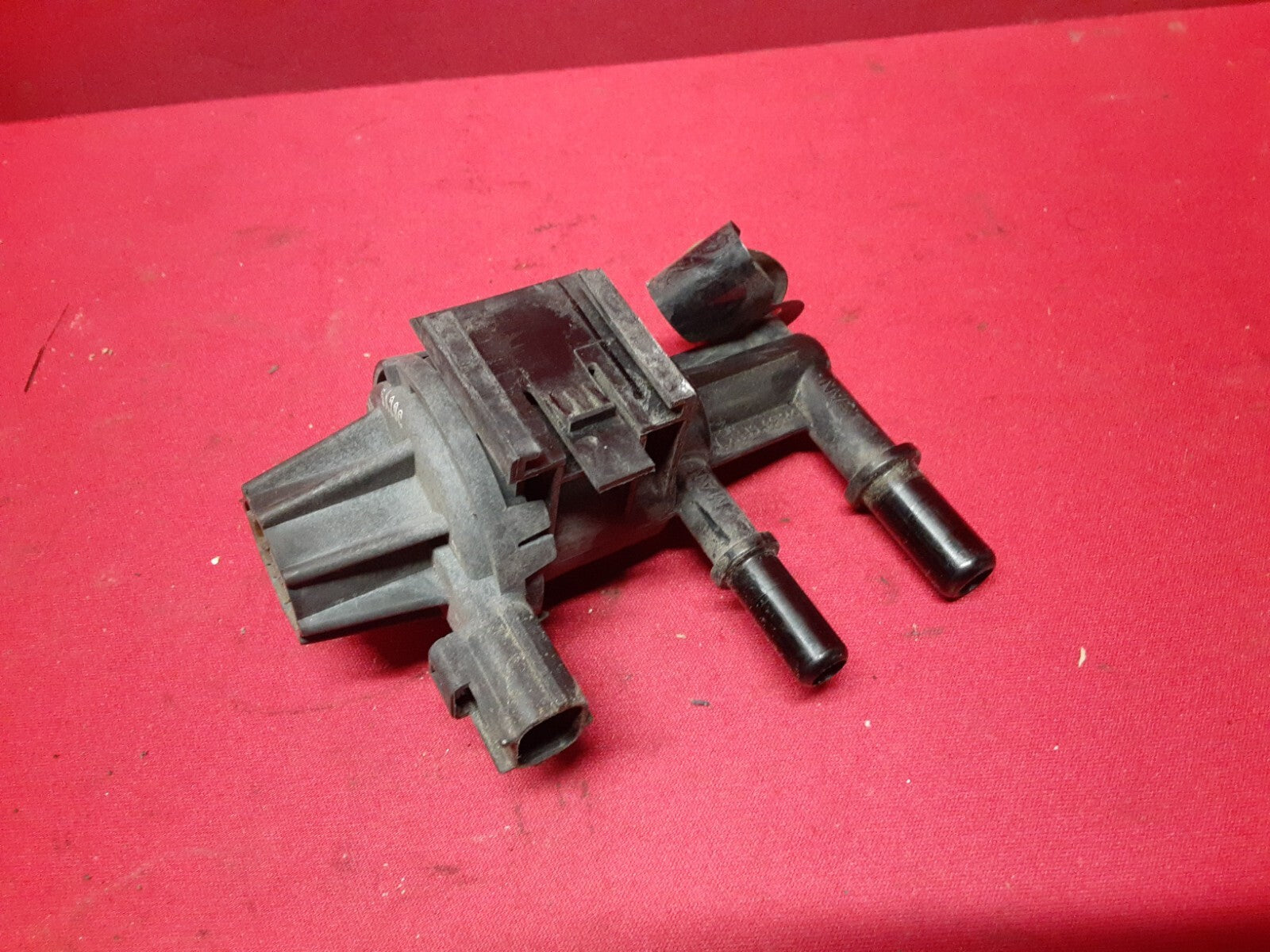 2004 - 2013 Ford 2.0 / 2.3 L4 Vapor Canister Purge Valve Solenoid 7S4Z-9C915-A