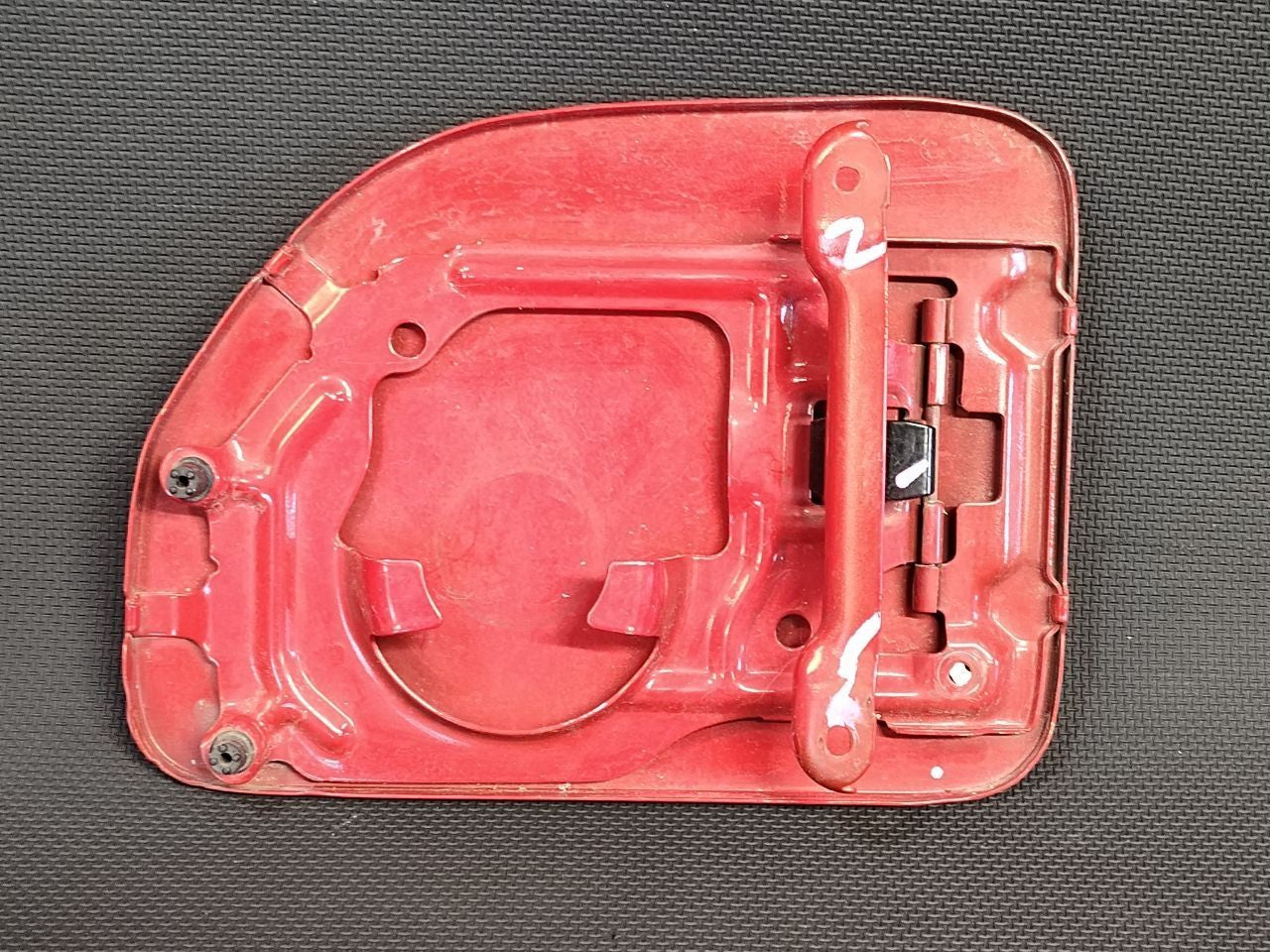2005-2008 Nissan Xterra Gas Fuel Filler Door Lid A20 Code Red Alert Paint