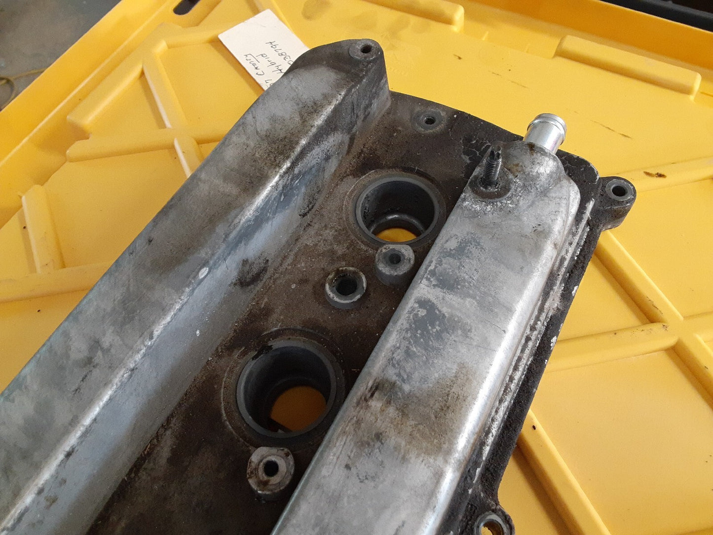2001 - 2015 Scion / Toyota 2.4L L4 Engine Valve Cover JAPAN BUILT 11201-28033