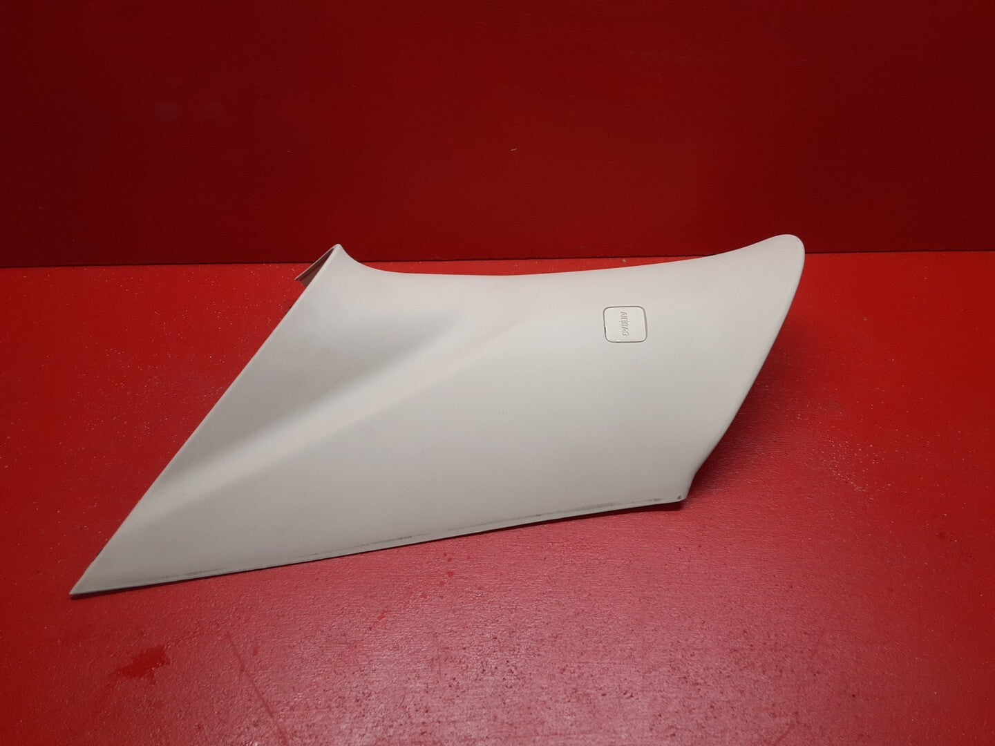 2013-2017 Land Rover Range Rover Right Rear D Pillar Trim Ivory LR103003