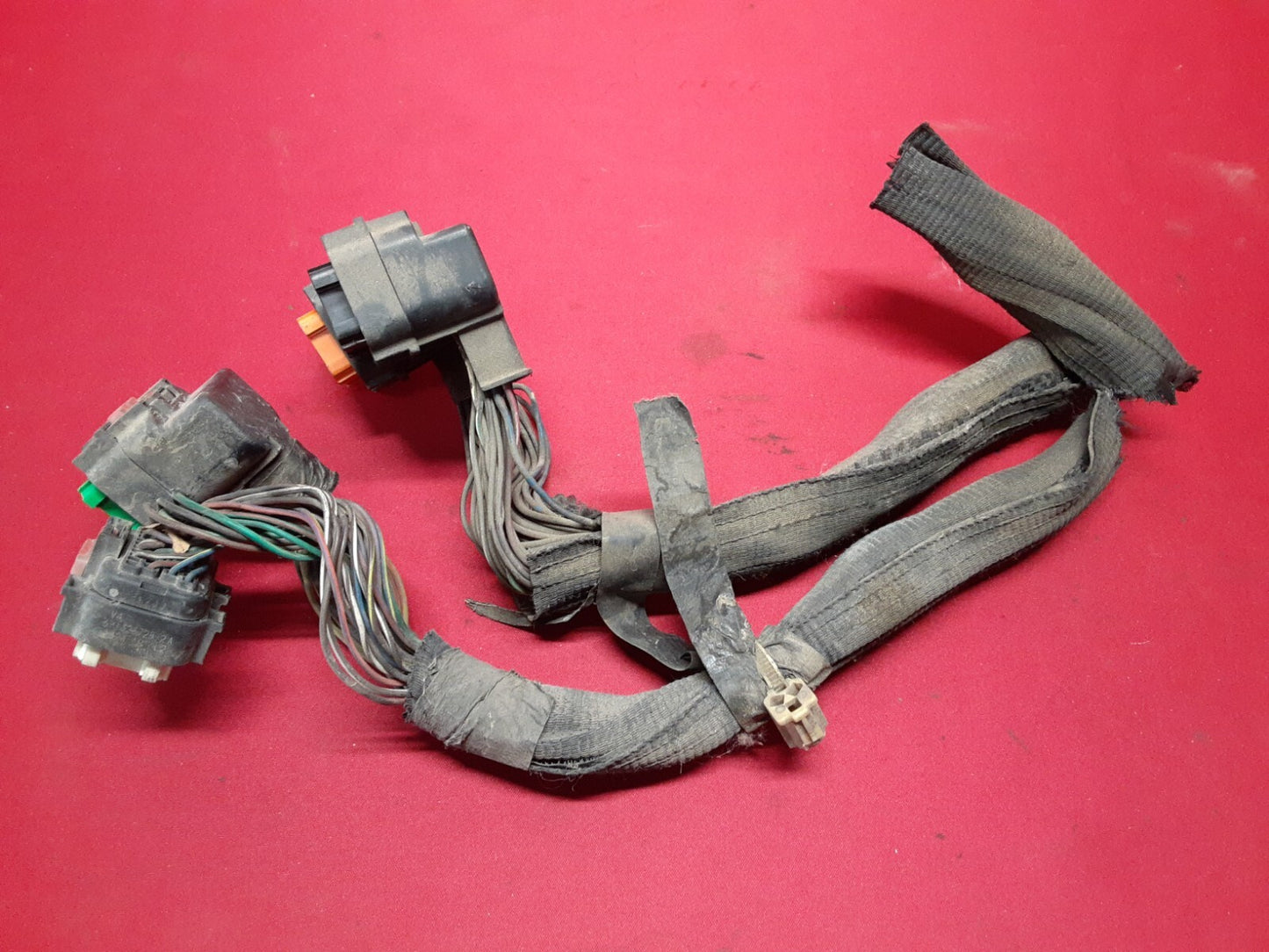 2005 Jeep Grand Cherokee PCM / ECM Computer Powertrain Control Module - PIGTAILS