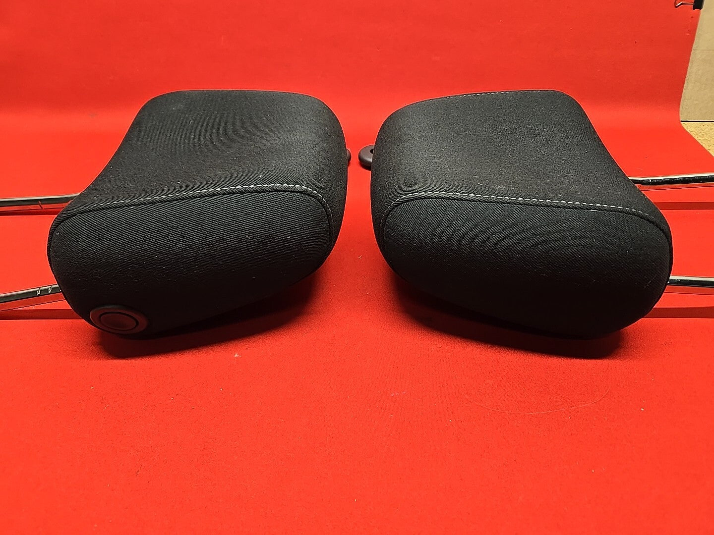 18-20 Buick Regal Sportback TourX FRONT Left Right Seat Headrest SET Black Cloth