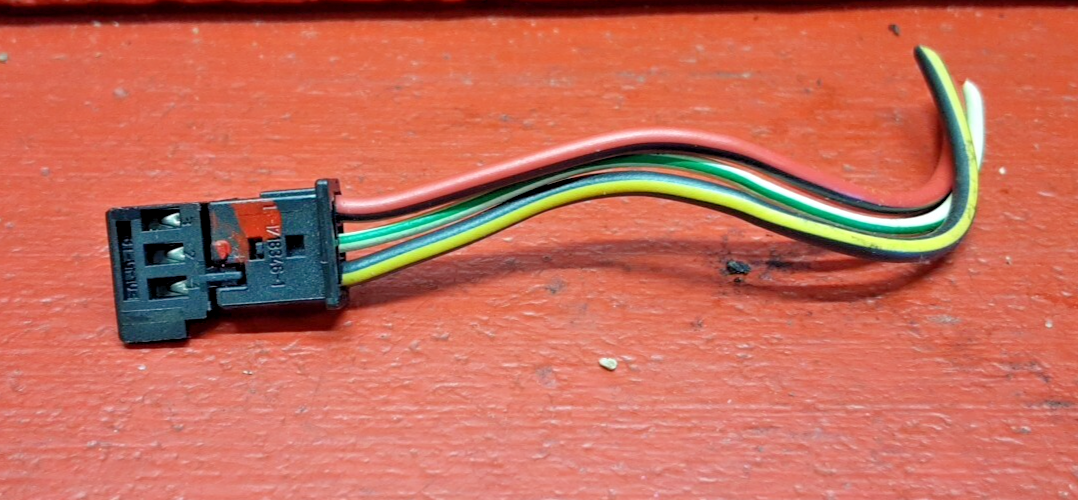 2007 Volvo V50 Ignition Switch PIGTAIL ONLY