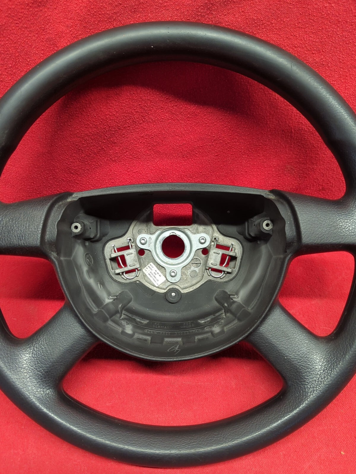 2006 2007 2008 2009 2010 Volkswagen VW Passat BASIC Steering Wheel Black