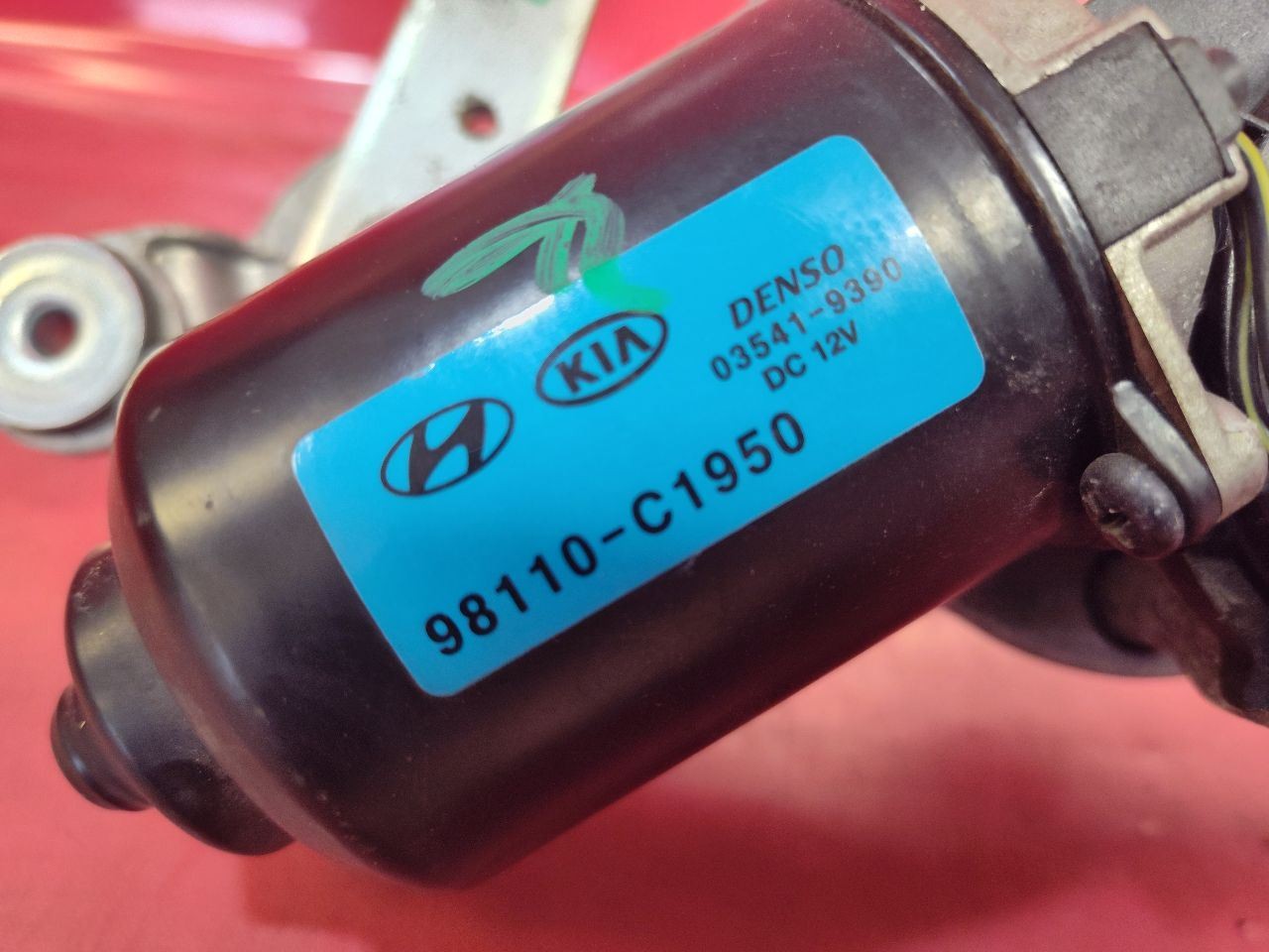 2019-2024 Kia Forte Front Windshield Wiper Transmission Linkage w/ Motor - 68k