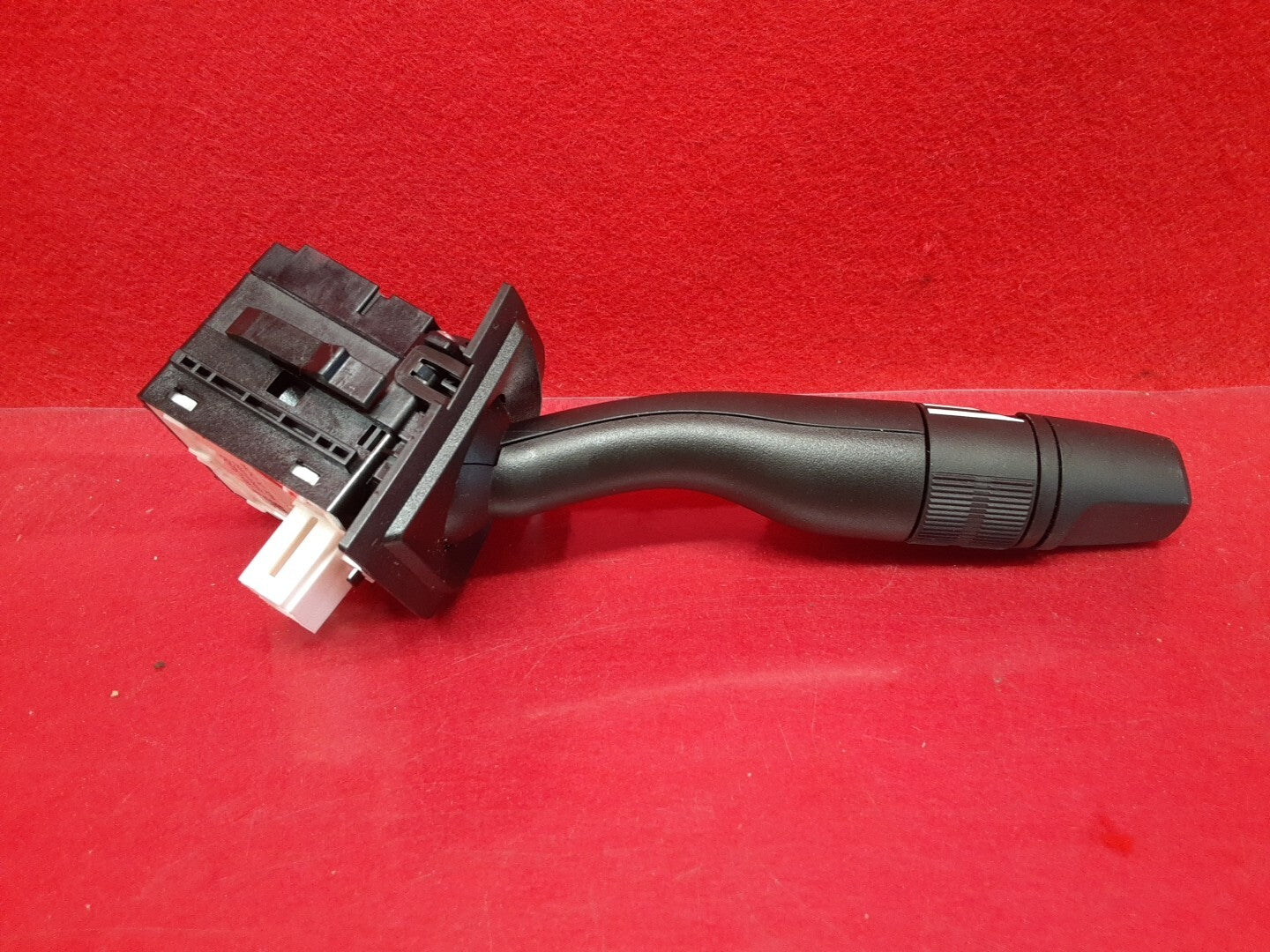 2016 - 2020 Chevrolet Buick Sedan Windshield Wiper Stalk Switch 84974444