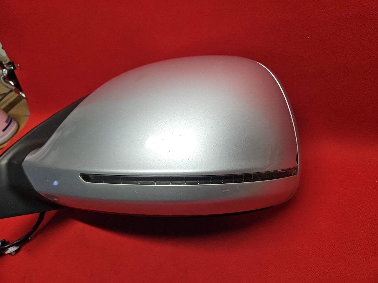 2007 - 2010 Audi Q7 Left Driver Door Mirror w/ Mem, Lane, Fold - LY7W Silver