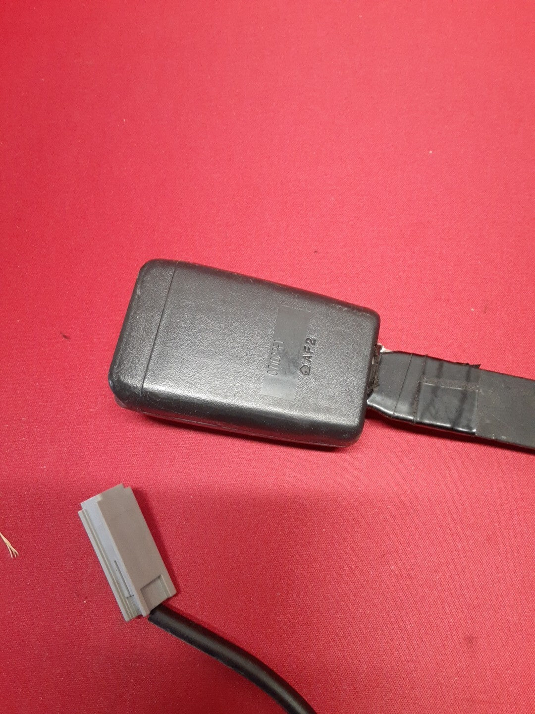 2007 2008 2009 Mazda CX-7 Front Left Driver Seat Belt Buckle EGY1-57-680A-02