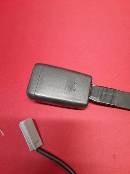 2007 2008 2009 Mazda CX-7 Front Left Driver Seat Belt Buckle EGY1-57-680A-02