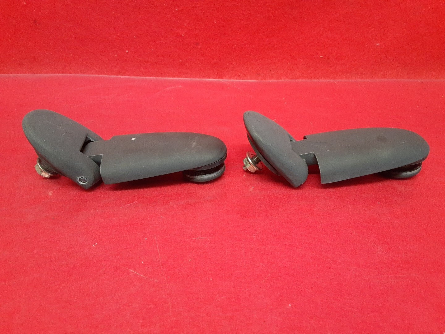 1998 - 2002 Ford Explorer Rear Liftgate Tail Gate Glass Left / Right Hinge Set